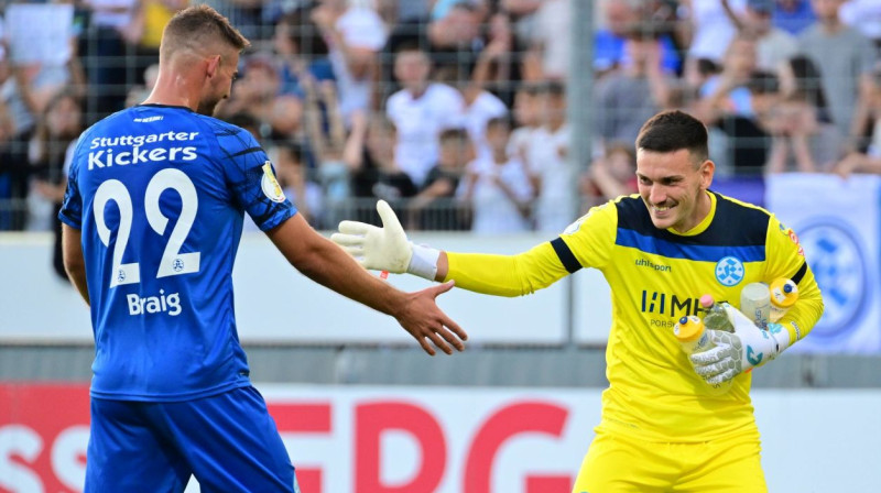 Vācijas pēc spēka piektās līgas kluba Štutgartes "Kickers" futbolisti. Foto: Zink/Imago Images/Scanpix