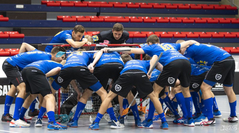 ''Lekrings'' florbolisti komandas jaunajās krāsās. Foto: Ritvars Raits, floorball.lv