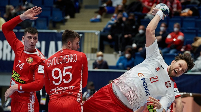 Kamils Sipšaks aizvadītajā sezonā tika atzīrs par EHF Čempionu līgas labāko līnijas spēlētāju.