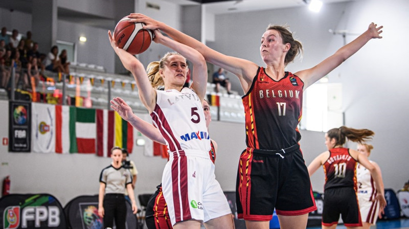 Megija Zeltiņa Eiropas U16 čempionātā. Foto: FIBA