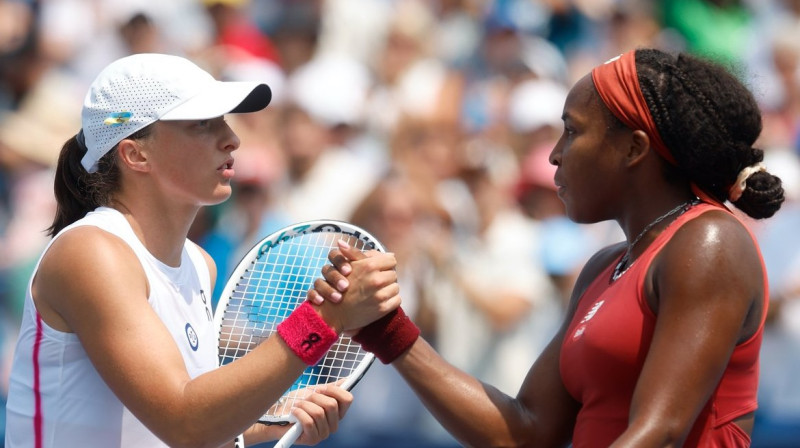 Iga Švjonteka un Koko Gofa. Foto: Western & Southern Open / wsopen.com