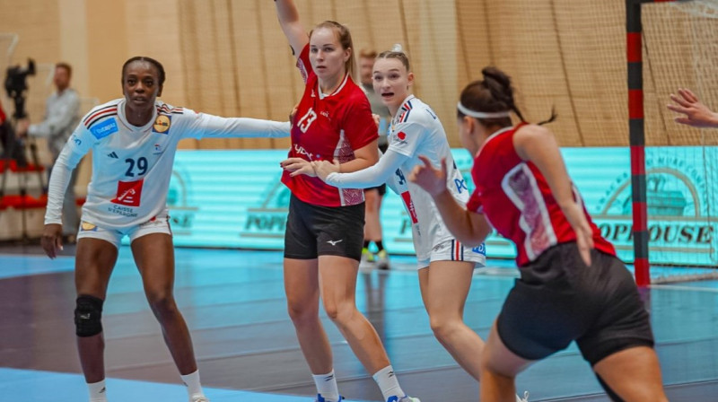 Mirklis no Latvijas un Francijas valstsvienību spēles. Foto: handball.lv