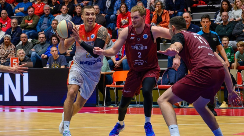 Roberts Stumbris ar bumbu. Foto: FIBA