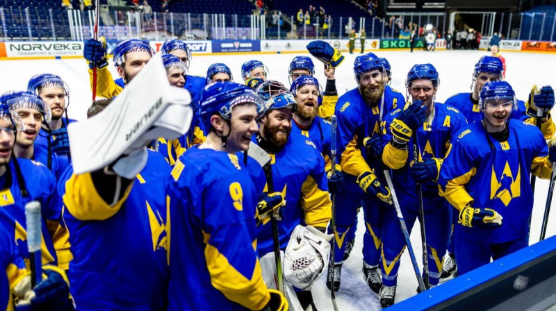 Ukrainas valstsvienības hokejisti. Foto: IIHF