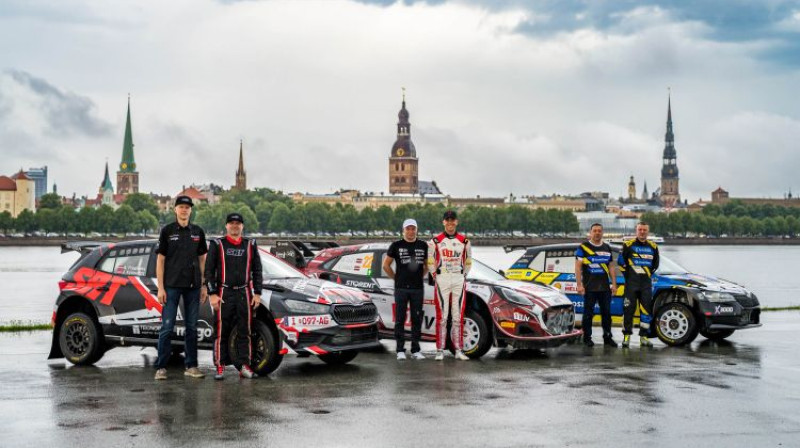 No kreisās Jānis Kirkovalds un Artūrs Priednieks. Foto: Tet Rally Latvia