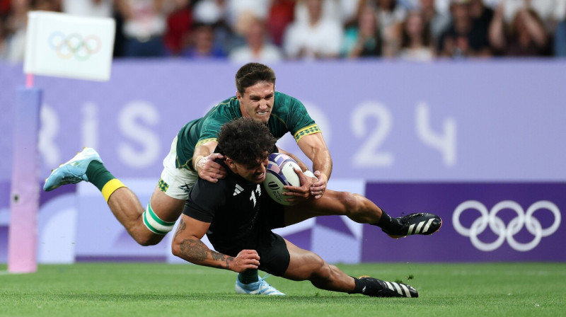 Mirklis no Dienvidāfrikas Republikas un Jaunzēlandes regbija 7 valstsvienību spēles Parīzes olimpisko spēļu ceturtdaļfinālā. 
Foto: Rugby Sevens
