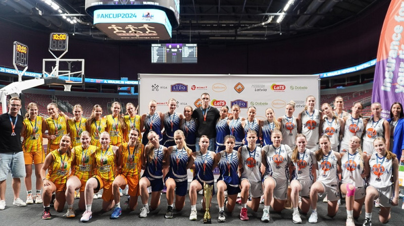 Alfrēda Kraukļa piemiņas turnīra laureātes U17 vecuma grupā meitenēm. Foto: AK Cup