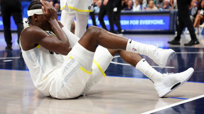 Savainojumu guvušais Teilors Hendriks. Foto: AFP/Scanpix