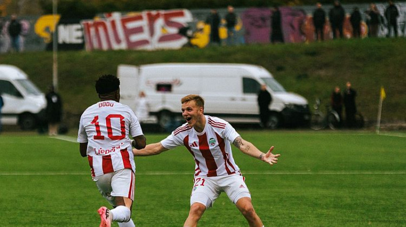 Dodo un Jānis Grīnbergs. Foto: FK Liepāja