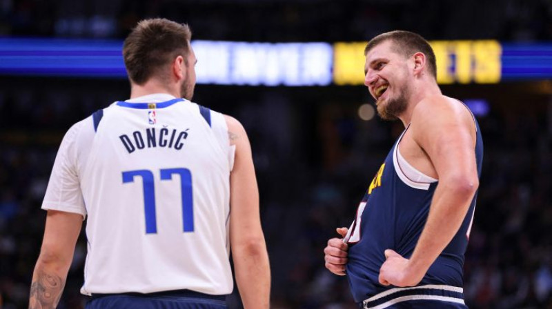 Luka Dončičs un Nikola Jokičs. Foto: AFP/Scanpix