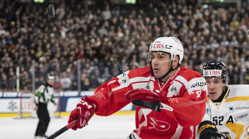 Mirklis no Pardubices "Dynamo" un Oulu "Kärpät" spēles Špenglera kausā. Foto: Til Buergy/EPA/Scanpix