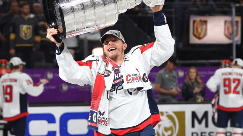 Alekss Šeisons. Foto: NHL.com