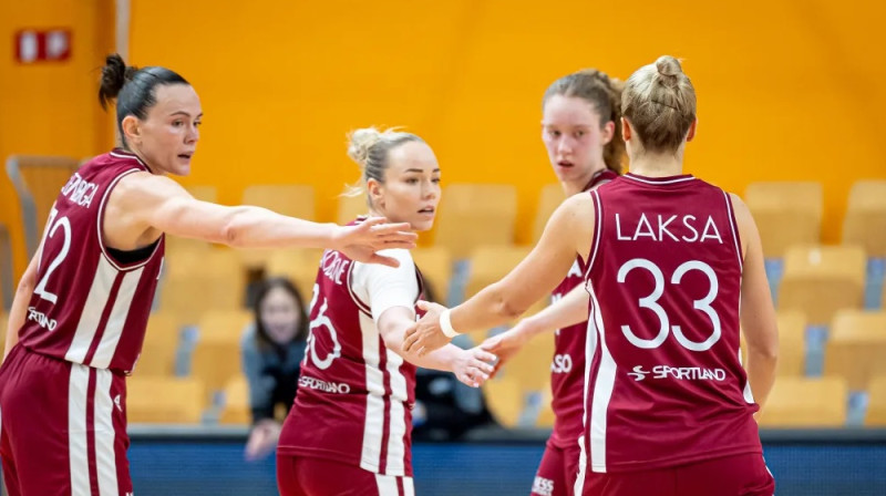 Anete Šteinberga, Ilze Jākobsone, Luīze Sila, Kitija Laksa 2025. gada 6. februārī. Foto: Mikus Kļaviņš