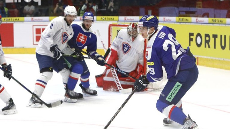 Mirklis no Slovākijas un Francijas valstsvienību spēles. Foto: Tlačová agentúra Slovenskej republiky (TASR)