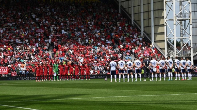 "Liverpool" un "Preston" futbolisti pirms savstarpējā mača