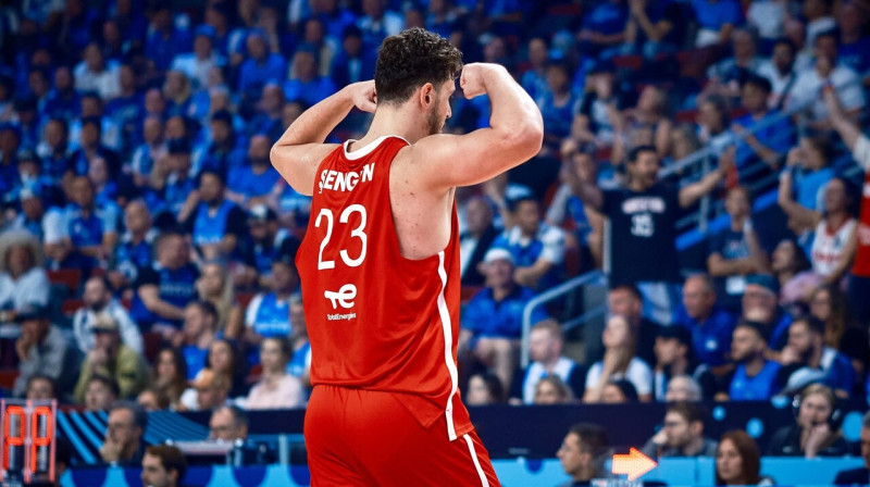 Turcijas valstsvienības zvaigzne Alperens Šengins. Foto: FIBA