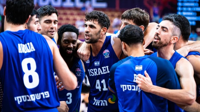 Izraēlas izlases basketbolisti Eiropas čempionātā. Foto: FIBA
