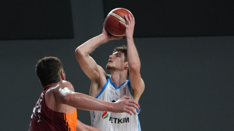 Roberts Blumbergs ar bumbu. Foto: Petkim Spor Kulübü