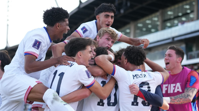 ASV U20 izlases futbolisti pēc vārtu guvuma Pasaules kausa astotdaļfinālā pret Itāliju. Foto: Andre Penner/AP/Scanpix