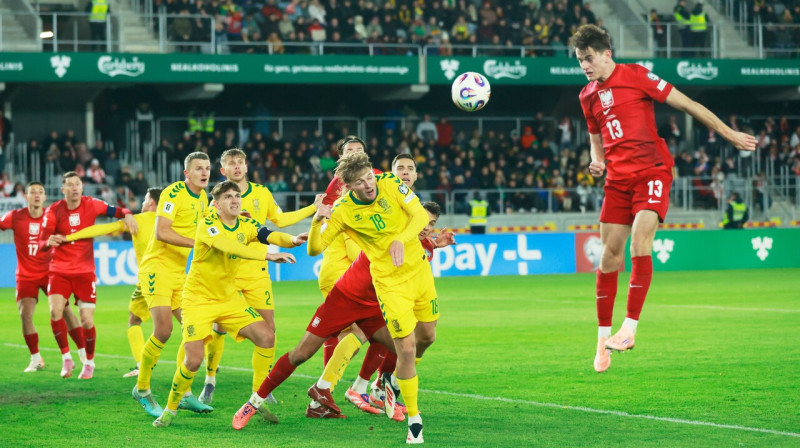 Mirklis no Lietuvas un Polijas valstsvienību cīņas Kauņā. Foto: Mindaugas Kulbis/AP/Scanpix