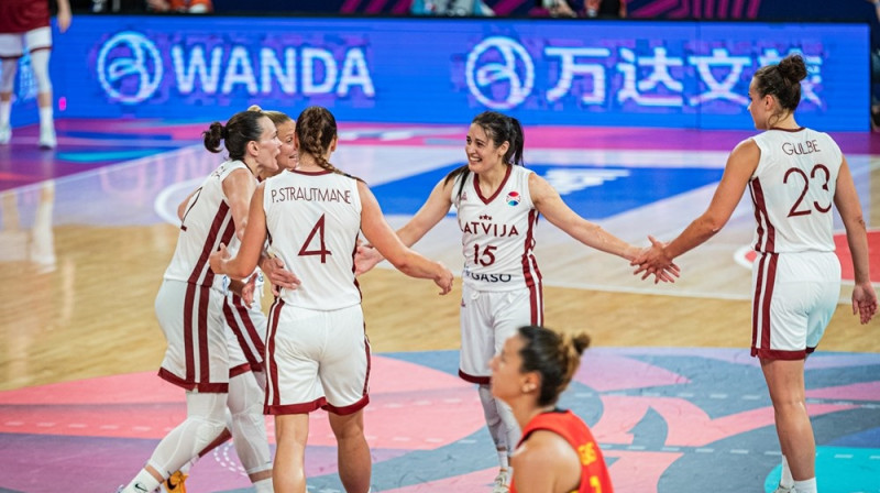 Latvijas basketbolistes uzvar Spāniju. Foto: FIBA