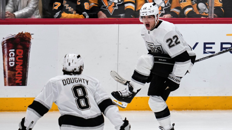 Kevins Fiala pēc filigrāna vārtu guvuma Pitsburgā. Foto: Gene J. Puskar/AP/Scanpix