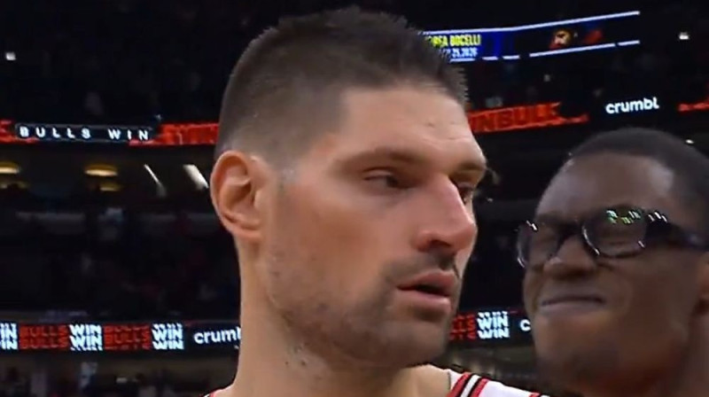 Nikola Vučevičs un Džeilens Smits Foto: Ekrānuzņēmums