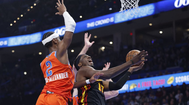 Šejs Gildžess-Aleksandrs aizsardzībā pret Okongvu. Foto. AP. Scanpix