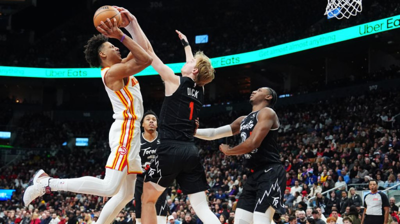 Džeilens Džonsons un Greidijs Diks. Foto. AP. Scanpix