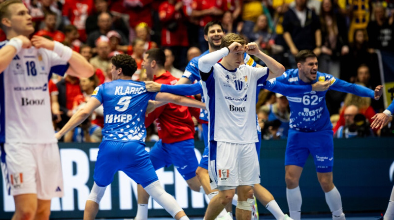 Horvātijas handbolistu prieks, islandiešu sarūgtinājums. Foto: Mario M. Koberg/Imago Images/Scanpix