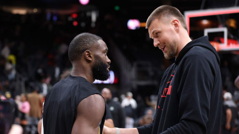 Kristaps Porziņģis un Džeilens Brauns. Foto: Getty Images via AFP/Scanpix