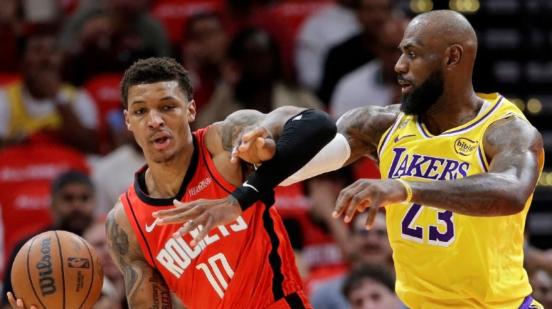 Džabari Smits un Lebrons Džeimss. Foto. AP. Scanpix