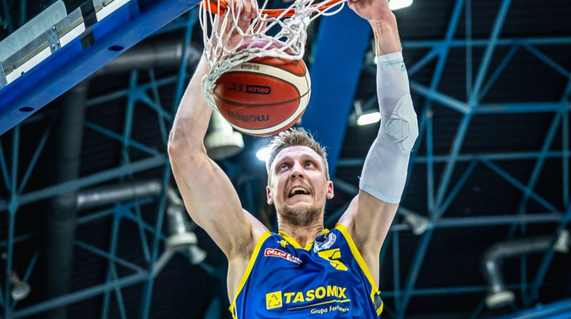 Mareks Mejeris. foto: https://stal-ostrow.com/