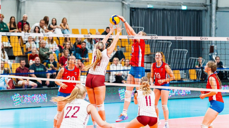 Latvijas un Čehijas U18 valstsvienību cīņa Rīgā. Foto: CEV