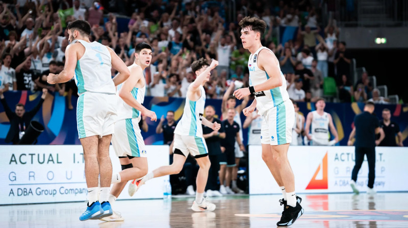 Slovēnijas U20 valstsvienības basketbolisti. Foto: FIBA