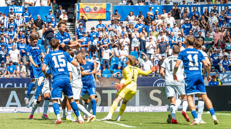 Karlsrūe pret Bīlefeldes "Arminia". Foto: Daniel Meyer/Imago Images/Scanpix