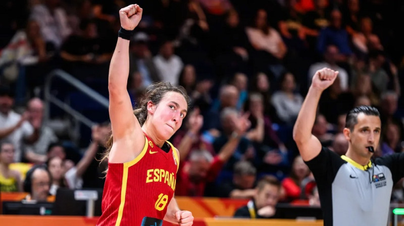 Alisija Floresa un Gatis Saliņš 2026. gada 10. septembrī. Foto: FIBA
