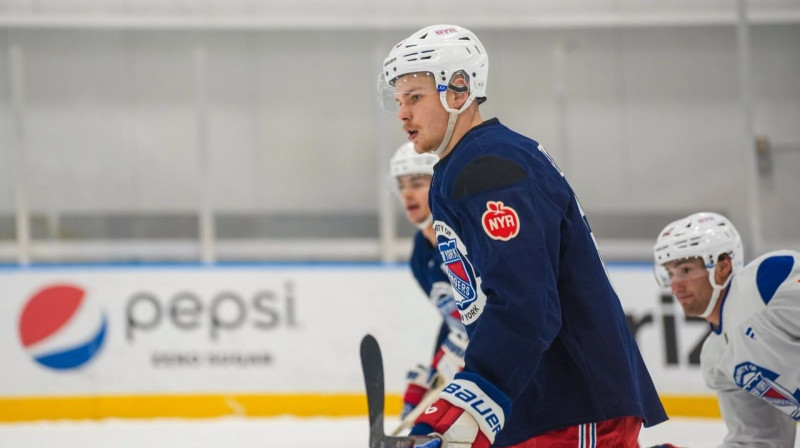 Alberts Šmits. Foto: New York Rangers