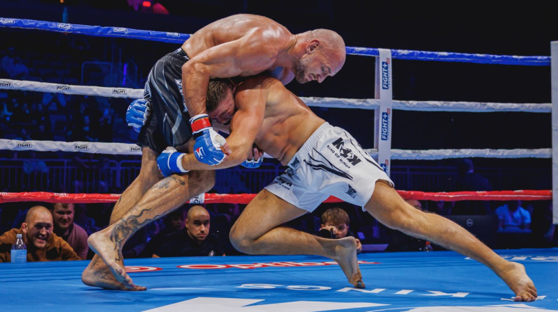 Rāgners Džigurs pret Vitoldu Jagelo. Foto: KOK Fights