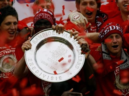 Nīderlandes čempione tiks noskaidrota pēdējā kārtas mačā starp ''Ajax'' un ''Twente''