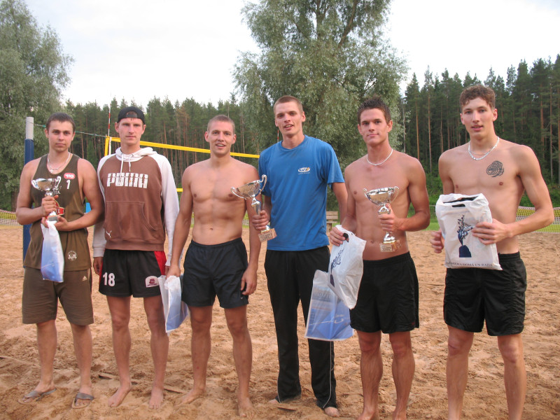 Noskaidroti Valmieras pilsētas svētku pludmales volejbola kausa uzvarētāji