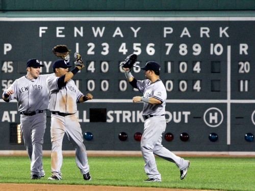 "Yankees" gūst 20 punktus pret "Red Sox"