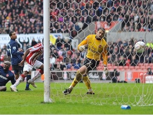 "Stoke City" izsit no kausa izcīņas "Arsenal"