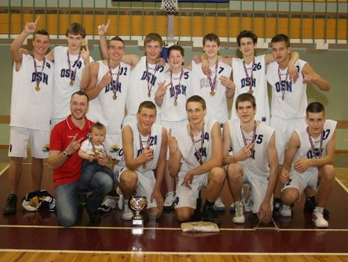 Latvijas jaunie basketbolisti triumfē "Victor Rho" turnīrā Milānā