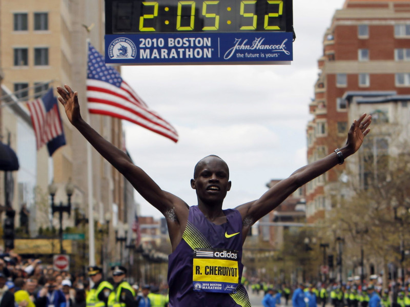 Roberts Kiprono Čeriots un Teiba Erkeso triumfē Bostonas maratonā