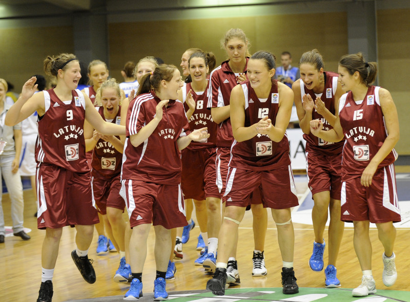 29. nedēļa. Otro reizi pēc kārtas - basketbolistes