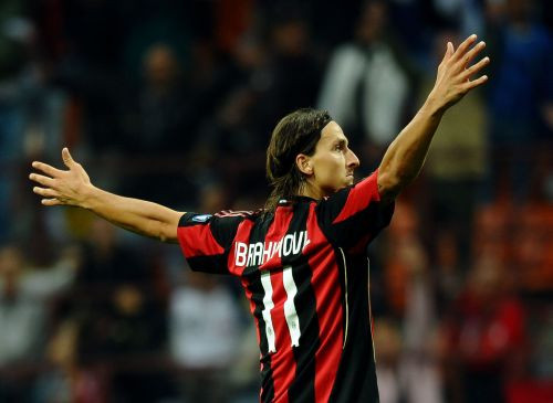 ''Milan'' ar grūtībām uzvar; vakara spēlē tiksies ''Roma'' un ''Inter''