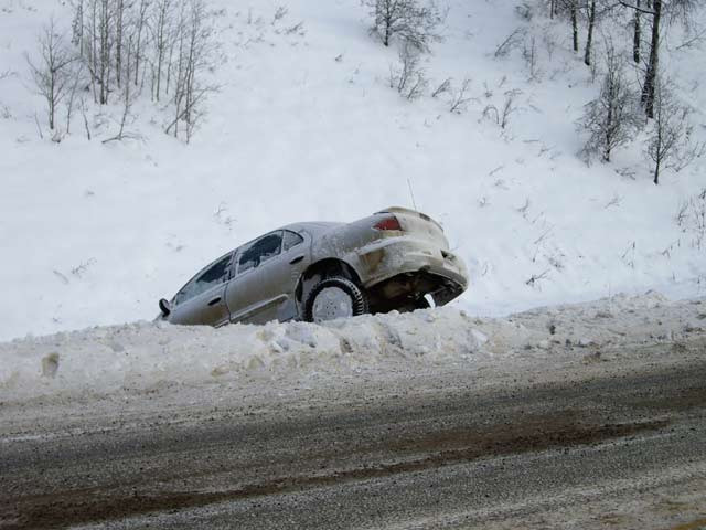 Praktiski padomi drošai braukšanai ziemā