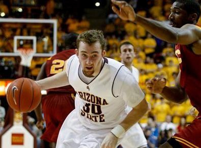 Arizona godina Kuksiku, "Sun Devils" sezonu noslēdz ar uzvaru