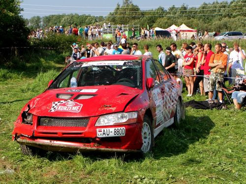 Video: Viltīgais Kurzemes rallija tramplīns